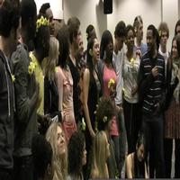 BWW TV: New HAIR Cast Sings 'Let The Sun Shine In' Video